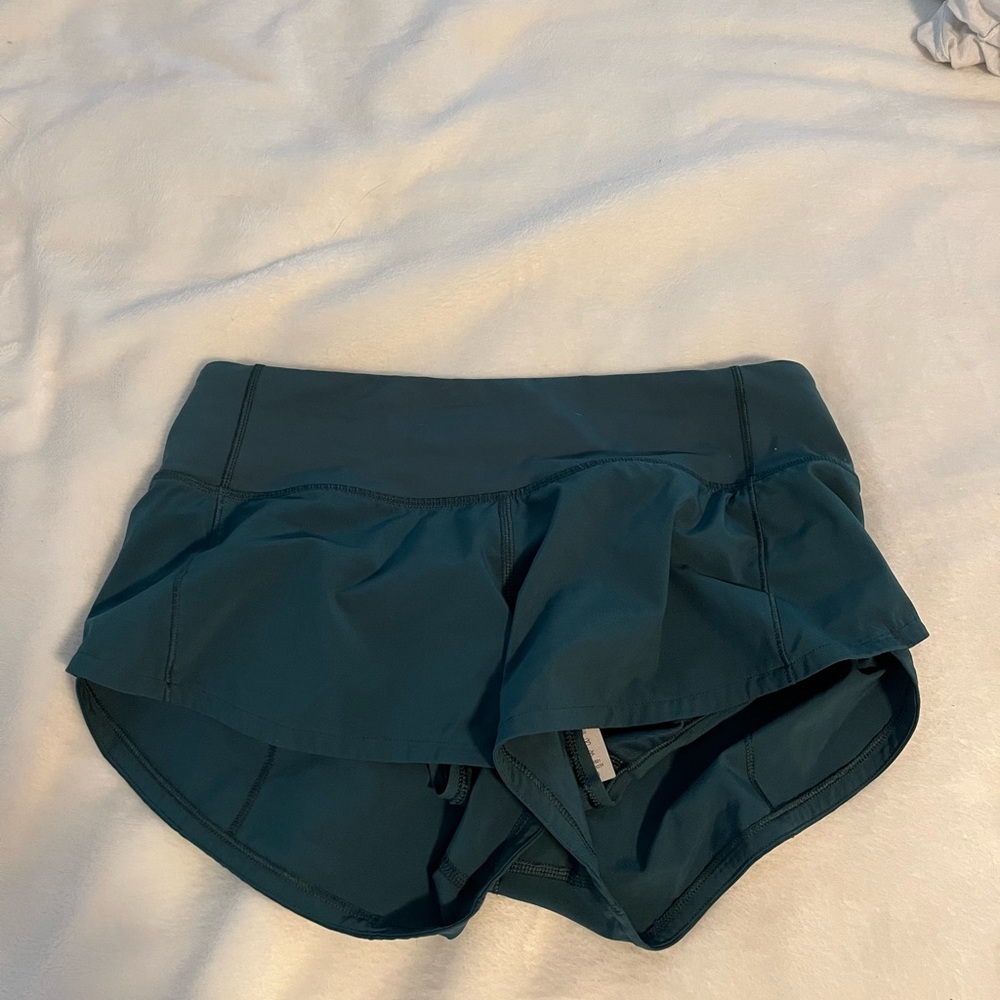 RARE LULU LEMON SHORTS NEVER WORN BEFORE